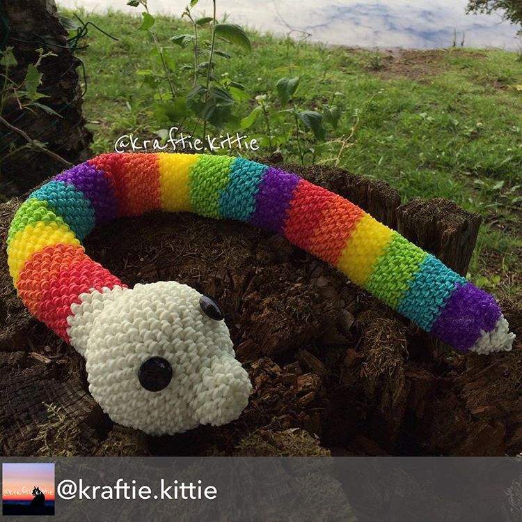 rainbow loom snake charm