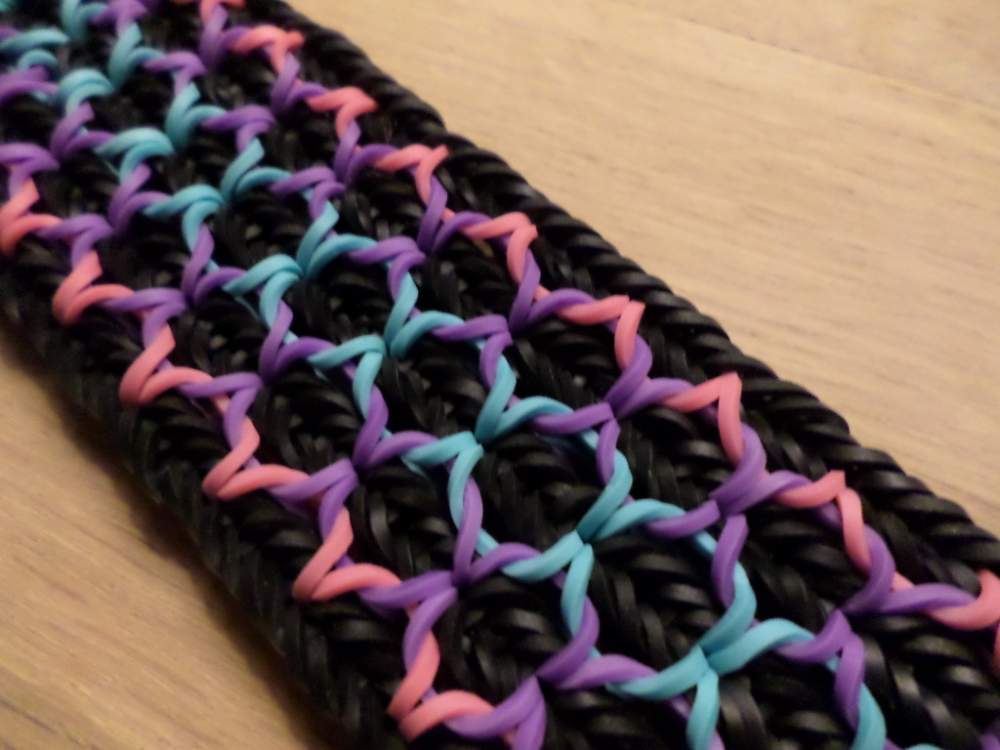 Hexafish Rainbow Loom Bracelet : 10 Steps (with Pictures) - Instructables